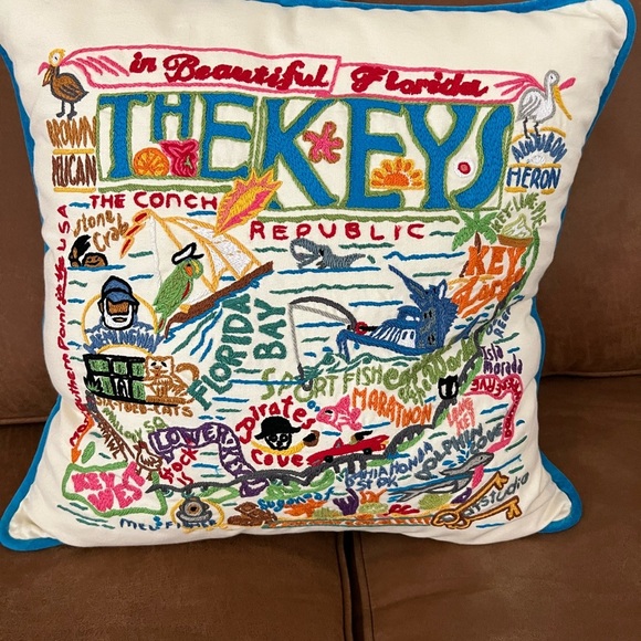 Catstudio Florida keys Hand-Embroidered Pillow - Picture 2 of 7